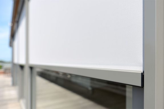 Brustor Screen Eckefenster Senkrechtmarkise Angebot