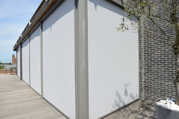 Brustor Zip Screen Senkrechtmarkise Preis